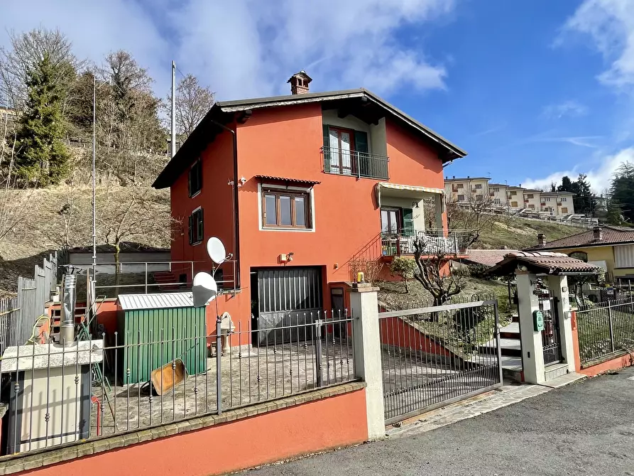 Immagine 2 di Villa in vendita  in Via Arezzana 3 a Mombarcaro