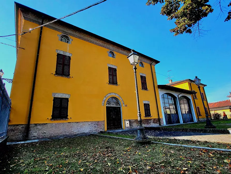 Immagine 1 di Villa in vendita  in Strada Villa 36 a Roccabianca