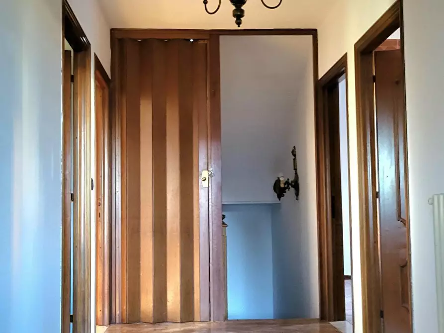 Immagine 37 di Villa in vendita  in Strada Cornazzano 3 a Sissa Trecasali