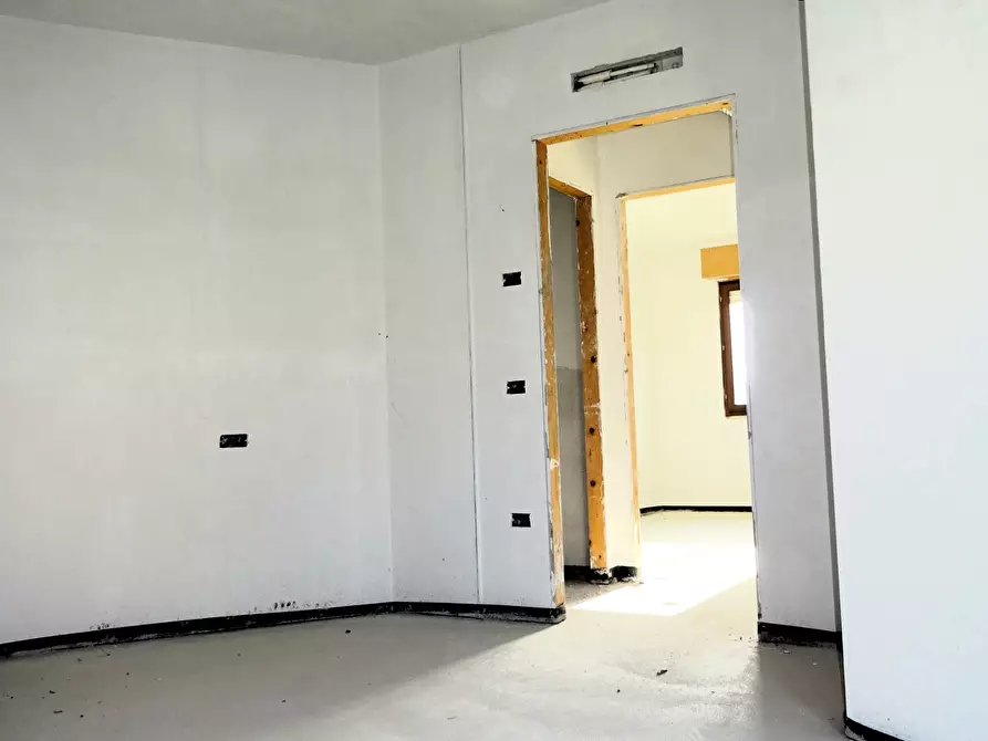 Immagine 10 di Quadrilocale in vendita  a Ostra