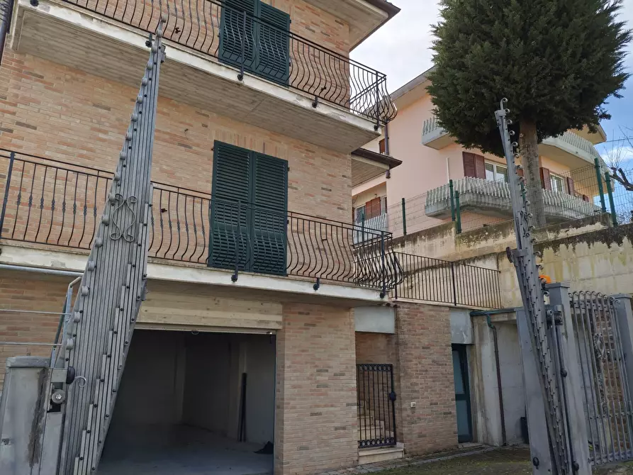 Immagine 19 di Trilocale in vendita  a Ostra Vetere