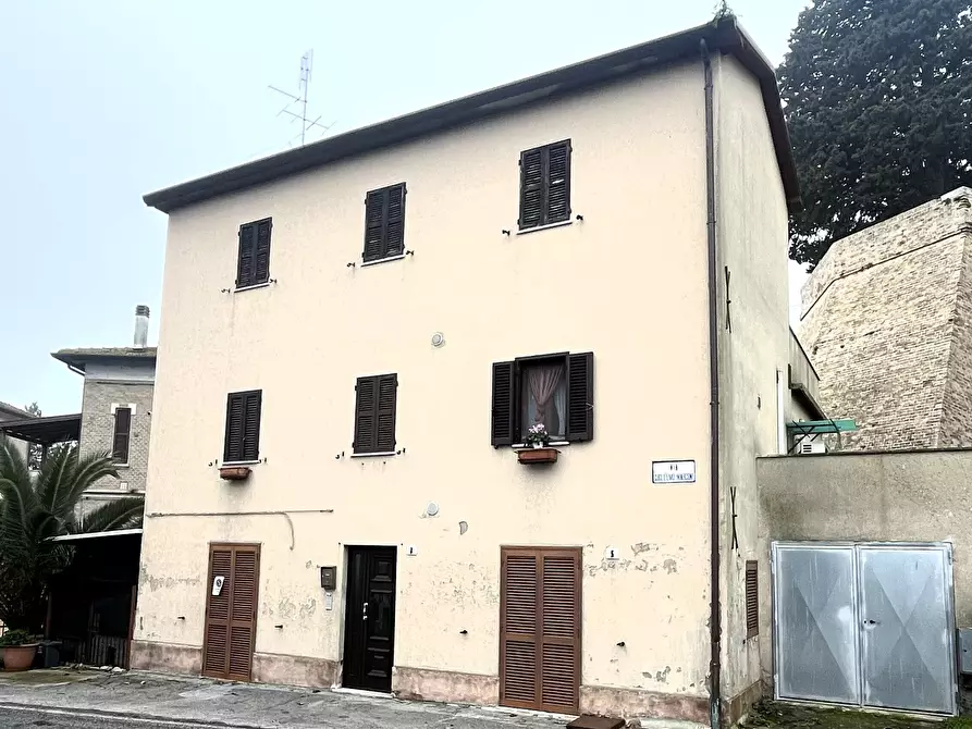 Immagine 1 di Casa indipendente in vendita  in Via Guglielmo Marconi 3 a Trecastelli
