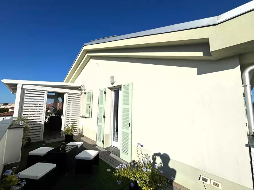 Immagine 9 di Attico in vendita  a Senigallia