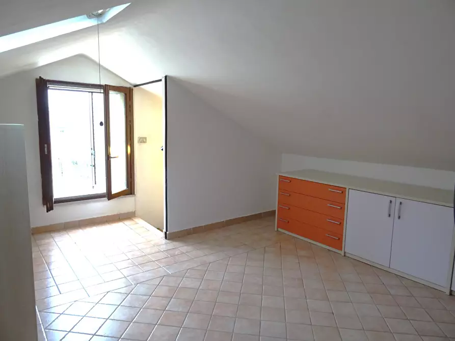 Immagine 27 di Trilocale in vendita  a Senigallia