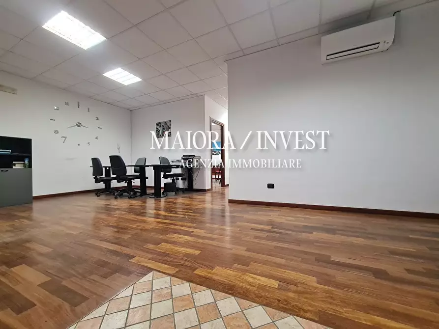 Immagine 10 di Ufficio in vendita  a San Benedetto Del Tronto