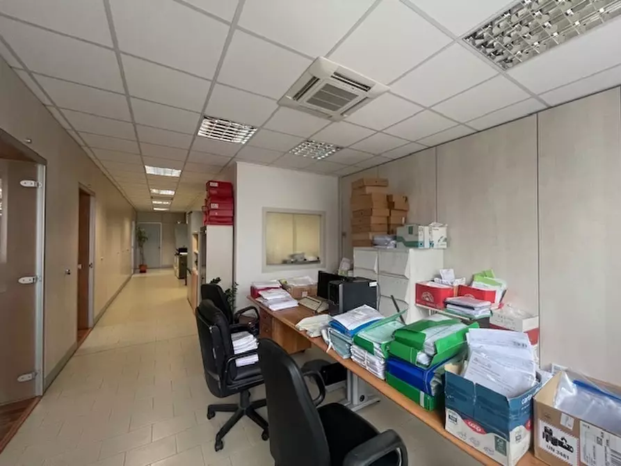 Immagine 10 di Ufficio in vendita  in Via Pomezia a San Benedetto Del Tronto