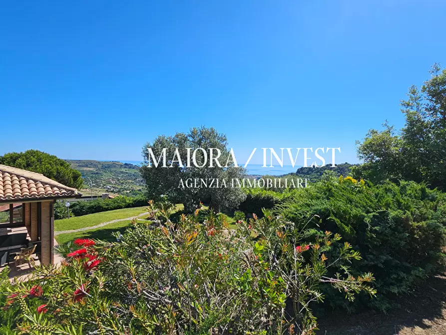 Immagine 44 di Villa in vendita  a Acquaviva Picena