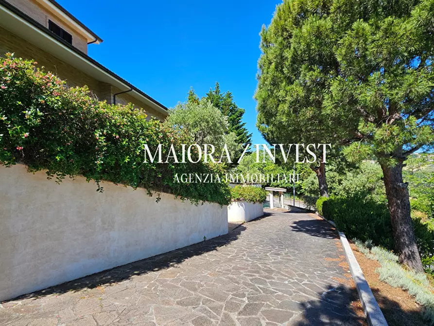 Immagine 48 di Villa in vendita  a Acquaviva Picena