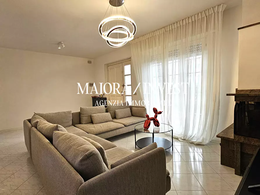 Immagine 1 di Villa in vendita  a Grottammare