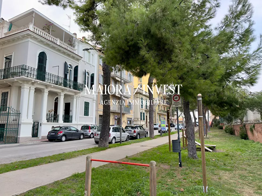 Immagine 27 di Pentalocale in vendita  in via Crucioli a Grottammare