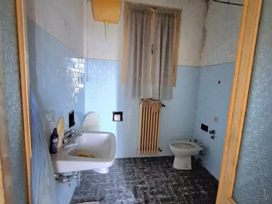 Immagine 4 di Casa indipendente in vendita  in Viale Porta Adige 47 a Rovigo