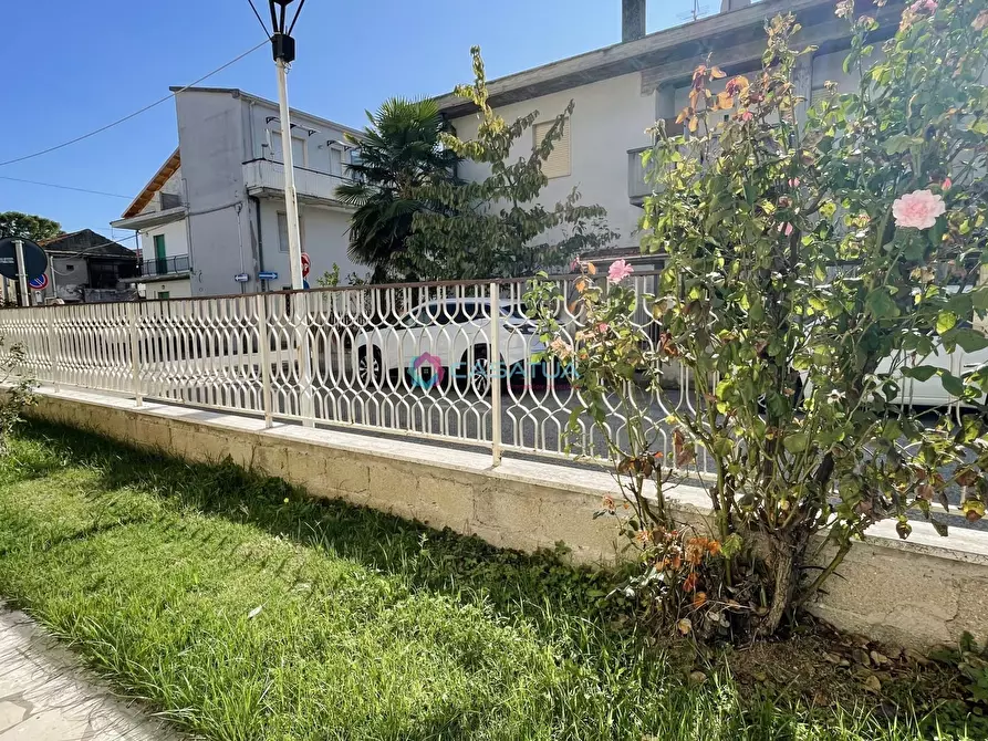 Immagine 28 di Quadrilocale in vendita  a Pineto