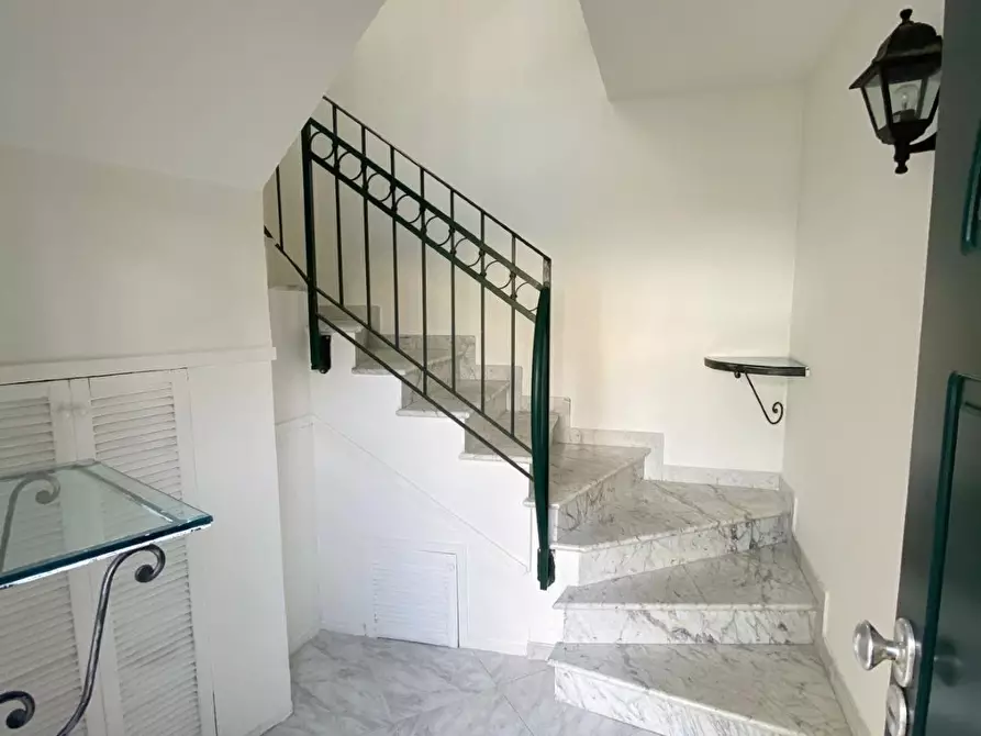 Immagine 5 di Porzione di casa in vendita  in Piazza Bastione 73 a Massa