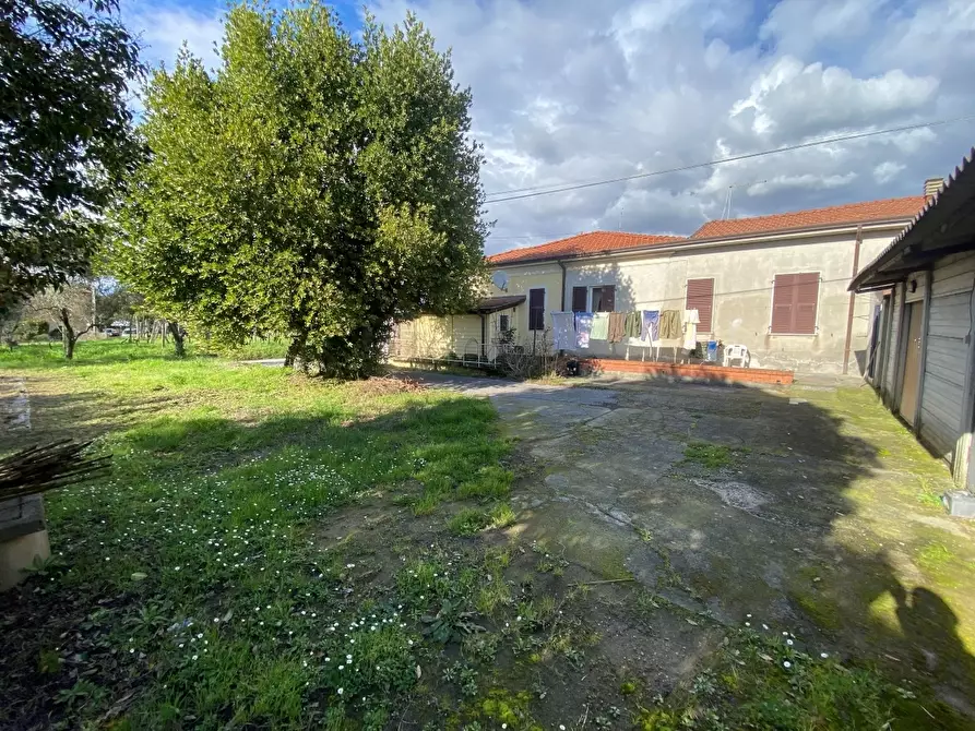 Immagine 1 di Casa bifamiliare in vendita  in Via Borgolo 79 a Castelnuovo Magra
