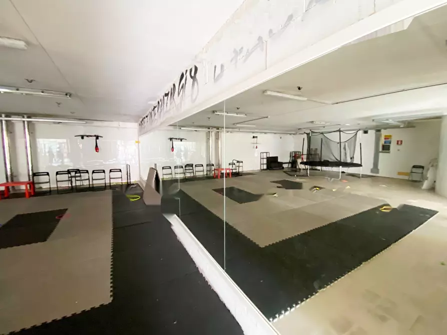 Immagine 1 di Laboratorio in vendita  in Via Europa 94 a Ortonovo