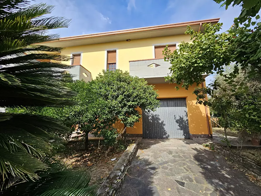 Immagine 1 di Porzione di casa in vendita  in Via di Mezzo 25 a Castelnuovo Magra