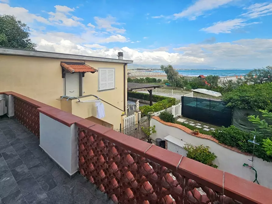 Immagine 5 di Bilocale in vendita  in Via P. Ratti 32 a Ameglia