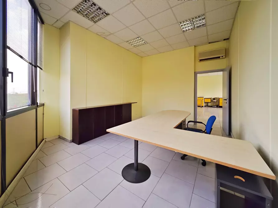 Immagine 23 di Ufficio in vendita  in Via Brigata Partigiana Ugo Muccini 92 a Sarzana