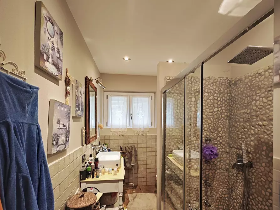 Immagine 31 di Porzione di casa in vendita  in Via Arena 15 a Ameglia