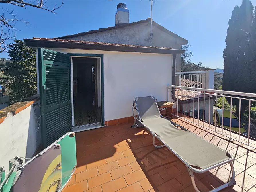 Immagine 43 di Porzione di casa in vendita  in Via Palazzina 8 a Fosdinovo