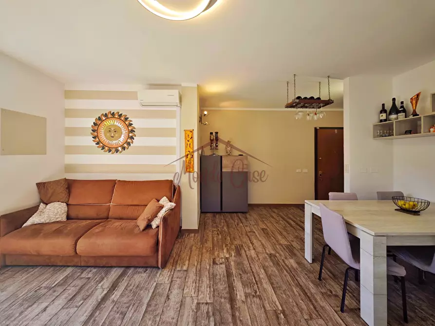 Immagine 3 di Pentalocale in vendita  in Via Socrate Benacci 29 a Sarzana