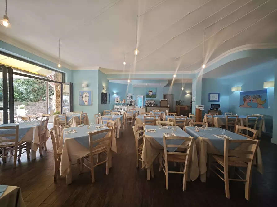 Immagine 13 di Locale commerciale in vendita  in Località Fiascherino 7 a Lerici