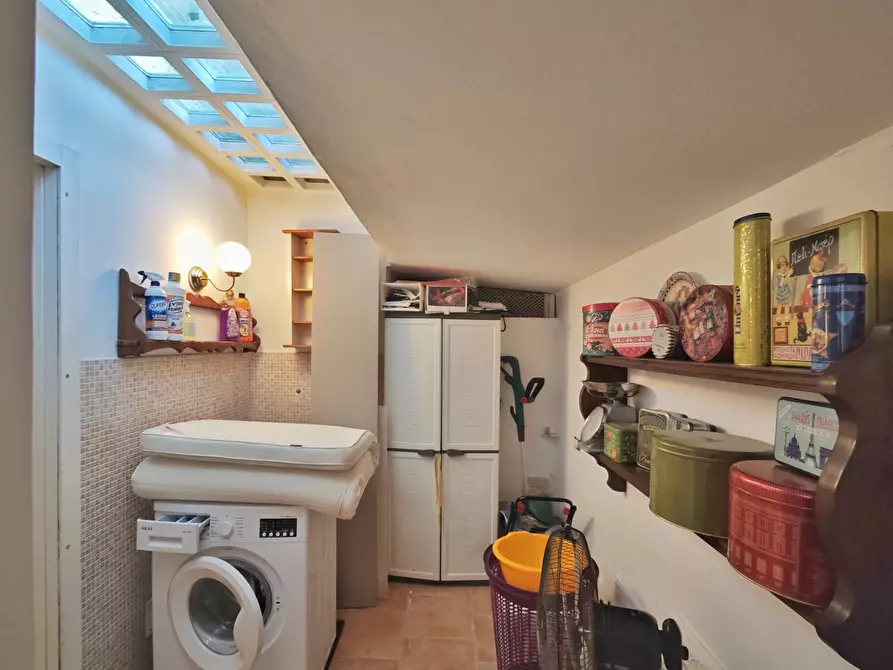 Immagine 38 di Porzione di casa in vendita  in Via Pretura 10 a Ameglia