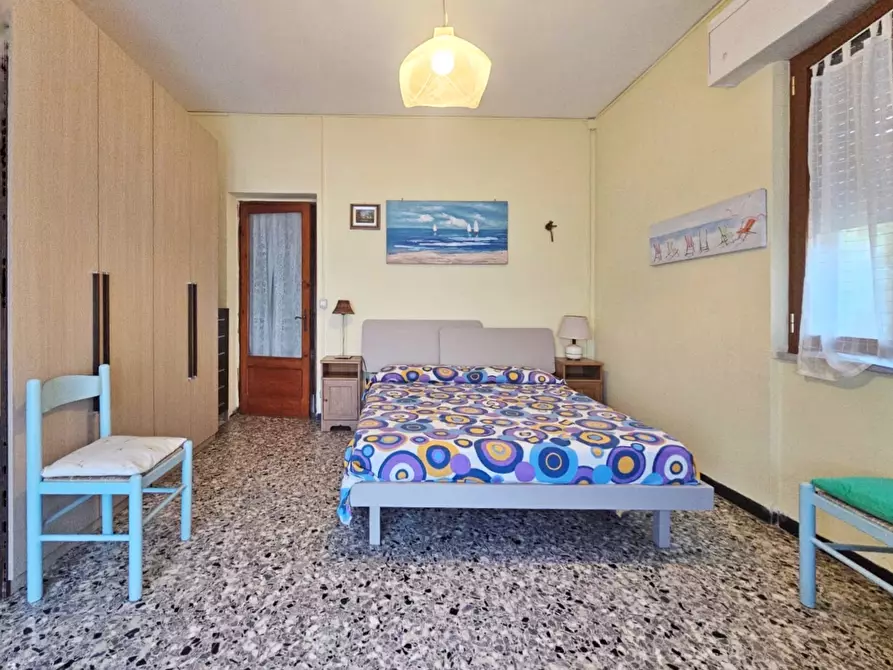 Immagine 12 di Bilocale in vendita  in Via P. Ratti 32 a Ameglia