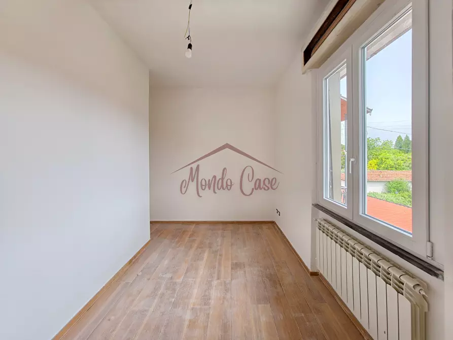 Immagine 20 di Porzione di casa in vendita  in Via Battifollo 53 a Sarzana