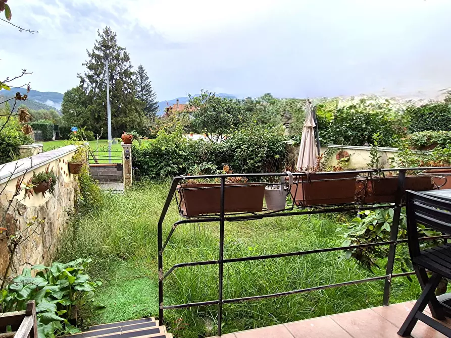 Immagine 10 di Villetta a schiera in vendita  in Via Madonnina 11 a Ortonovo