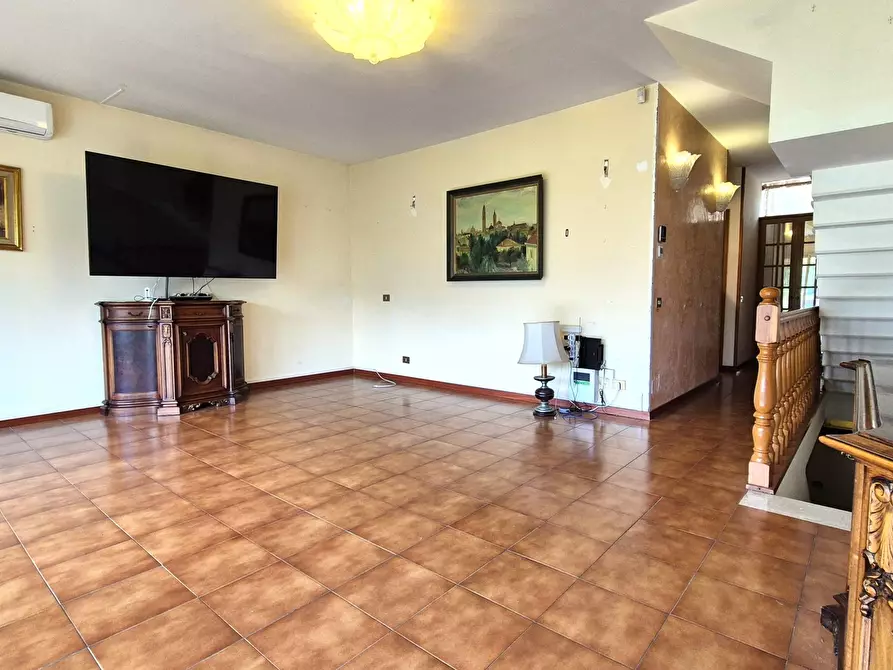 Immagine 6 di Villetta a schiera in vendita  in Via Madonnina 11 a Ortonovo