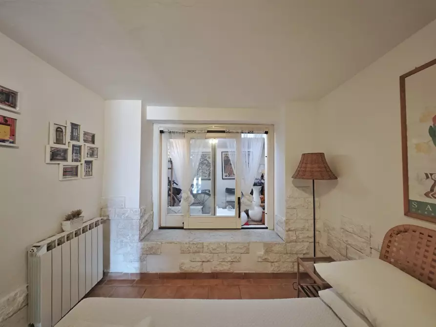 Immagine 25 di Porzione di casa in vendita  in Via Pretura 10 a Ameglia