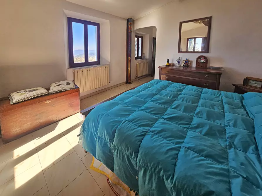 Immagine 35 di Porzione di casa in vendita  in Via Palazzina 8 a Fosdinovo