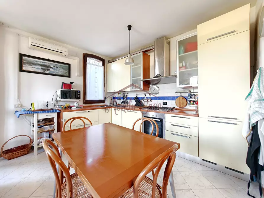 Immagine 20 di Porzione di casa in vendita  in Via Camisano a Ameglia