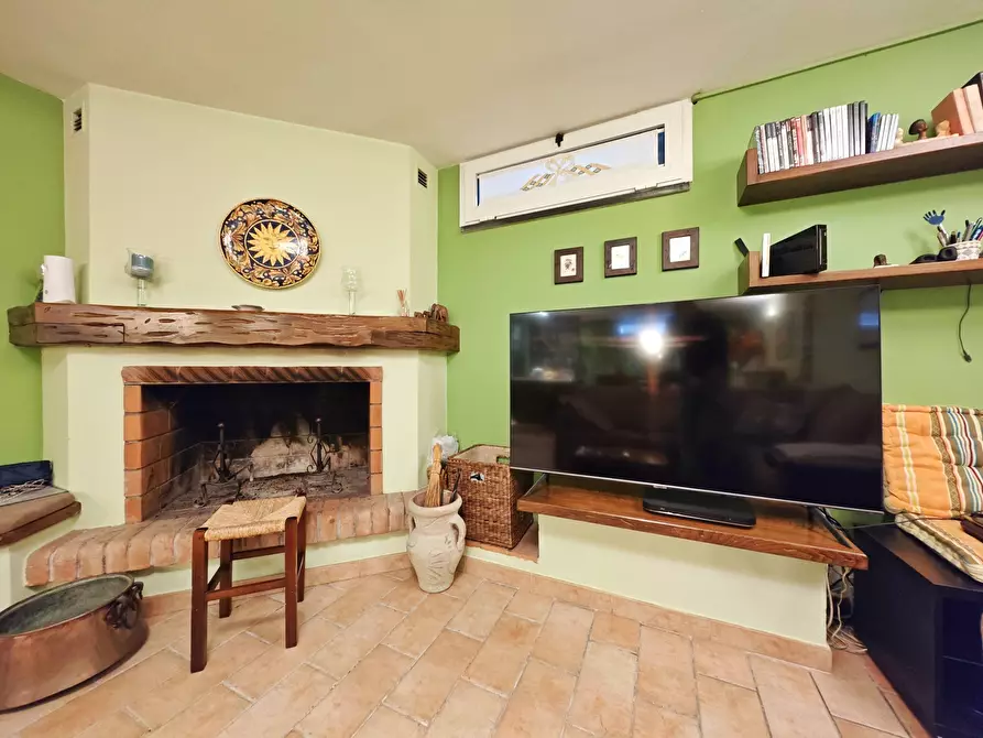 Immagine 67 di Villetta a schiera in vendita  in Via Fonda 11 a Fosdinovo