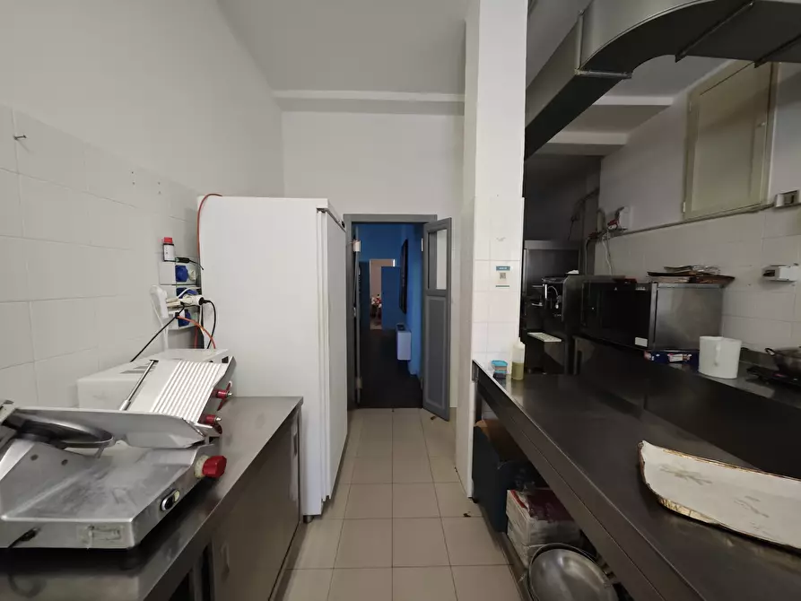 Immagine 72 di Locale commerciale in vendita  in Località Fiascherino 7 a Lerici