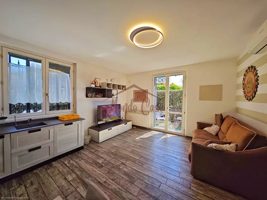 Immagine 7 di Pentalocale in vendita  in Via Socrate Benacci 29 a Sarzana