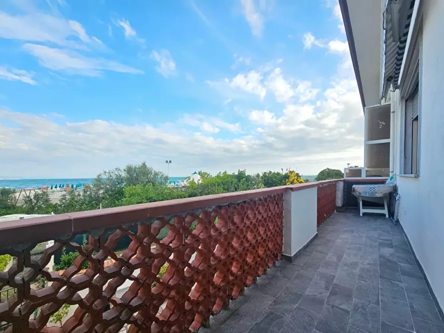 Immagine 3 di Bilocale in vendita  in Via P. Ratti 32 a Ameglia