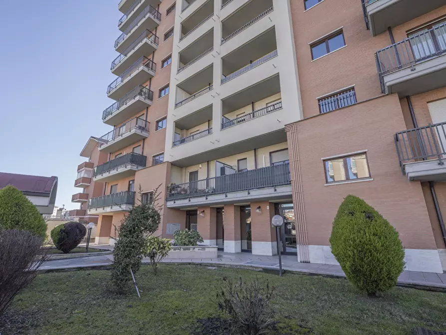 Immagine 2 di Quadrilocale in vendita  in Via Alfonso Badini Confalonieri 47 a Torino