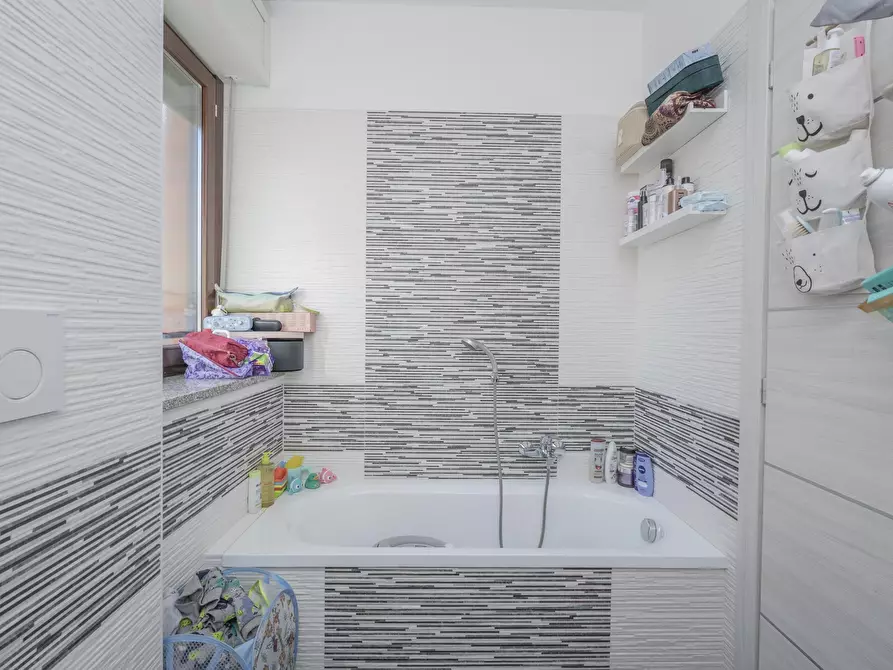 Immagine 33 di Quadrilocale in vendita  in Via Alfonso Badini Confalonieri 47 a Torino