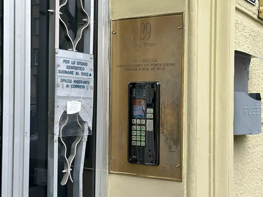 Immagine 5 di Bilocale in vendita  in Largo Borgaro 29 a Torino