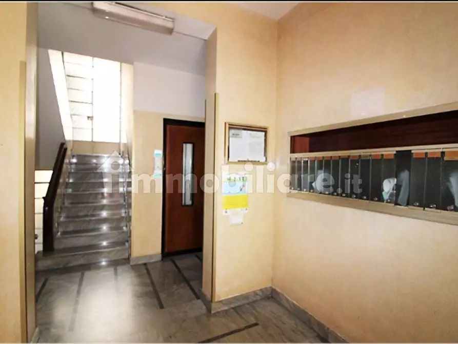 Immagine 3 di Bilocale in vendita  in Via Lodi 9 a Torino