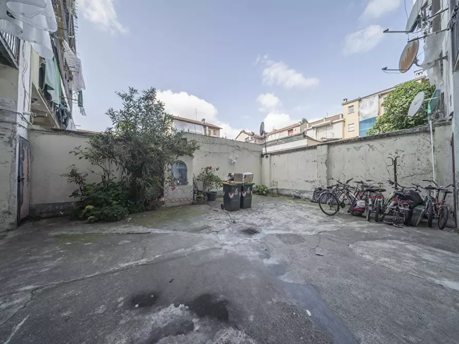 Immagine 15 di Bilocale in vendita  in Via Elvo 12 a Torino