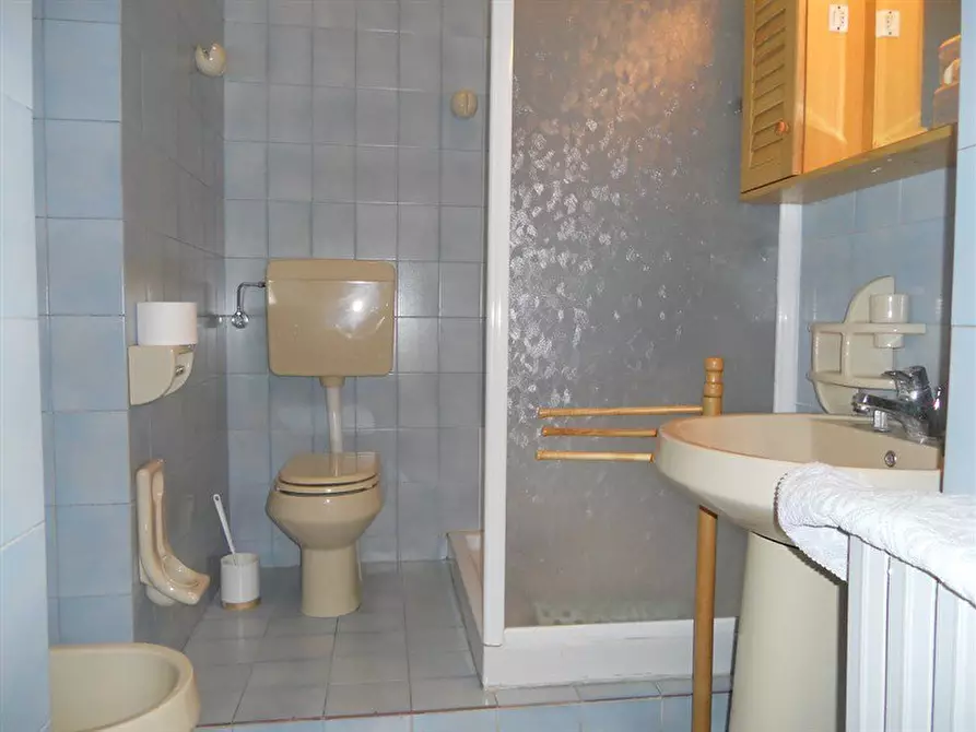 Immagine 23 di Pentalocale in vendita  in Via Michele Buniva 4 a Torino