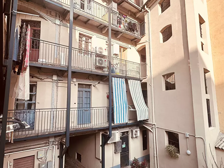 Immagine 10 di Bilocale in vendita  in Via San Donato 27 a Torino