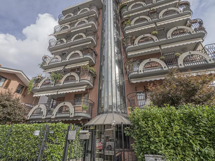 Immagine 2 di Quadrilocale in vendita  in Via Bollengo 20 a Torino