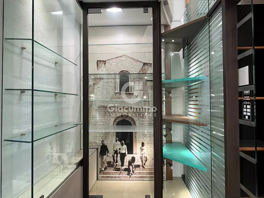 Immagine 11 di Locale commerciale in affitto  in Via Pretoria 80 a Potenza