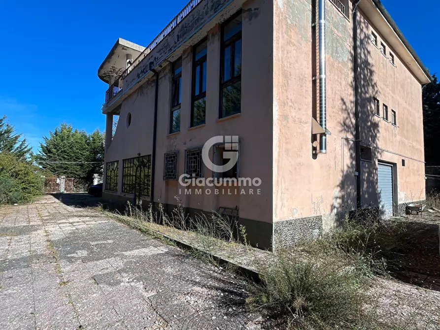 Immagine 1 di Villa in vendita  in Contrada Poggio Cavallo a Potenza