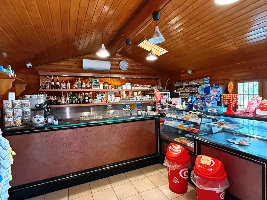 Immagine 21 di Bar / Ristorante in vendita  in Viale Della Libertà a Avigliano