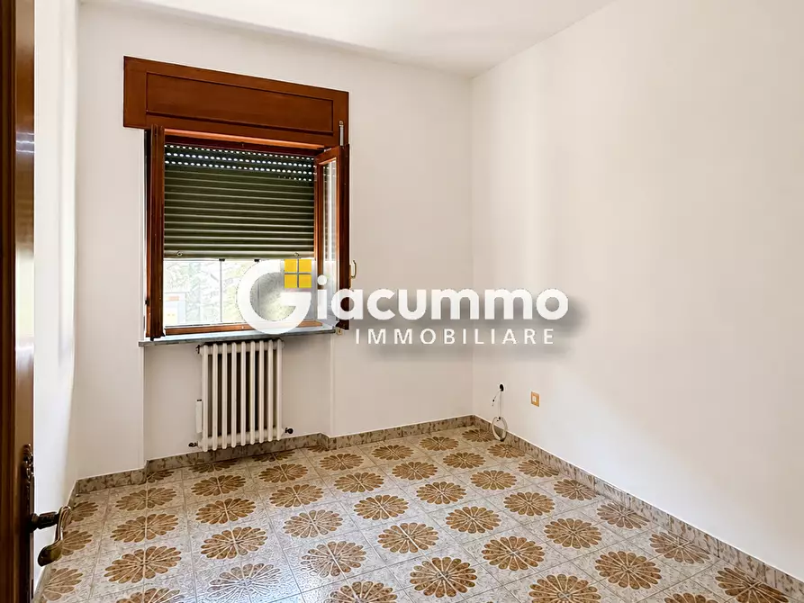 Immagine 23 di Pentalocale in vendita  in Via Genova 12 a Potenza